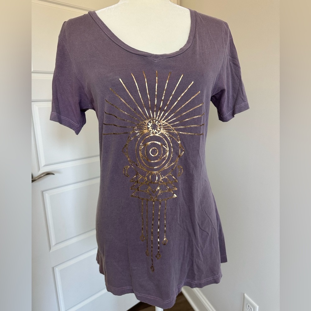 Women’s XL graphic tee . Purple very soft only worn once